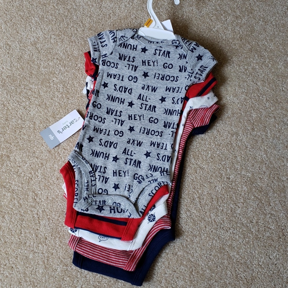 New 5 pack newborn Carter's onesie bodysuits